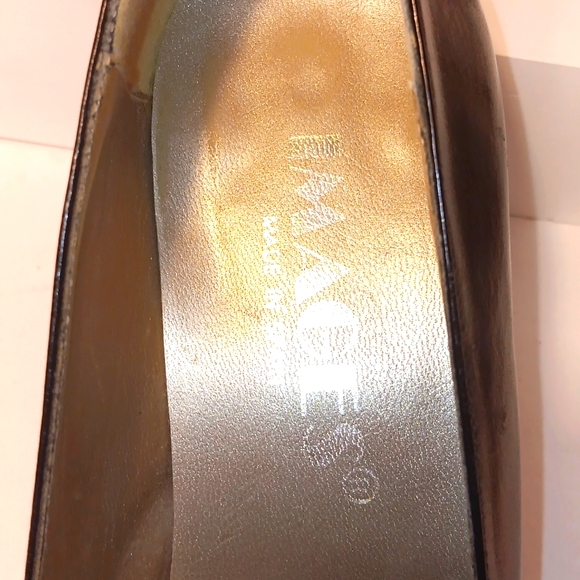IMAGES MADE IN Spain Black Leather Loafers with Gold Accent size 5.5B - Picture 4 of 5
